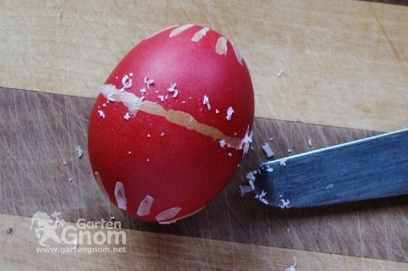 Eierfärben mit Wachs