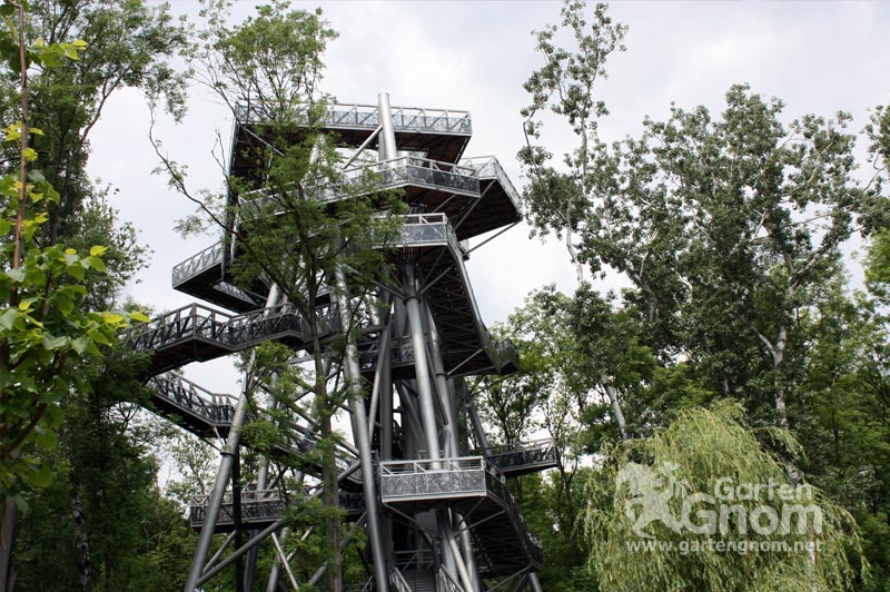 Baumwipfelweg und Aussichtsturm auf der Garten Tulln